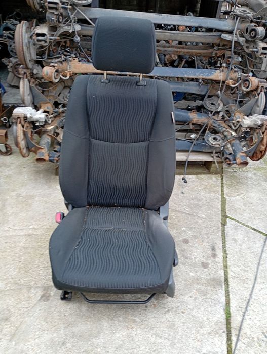 Suzuki Swift MK7 fotel lewy kompletny airbag europa