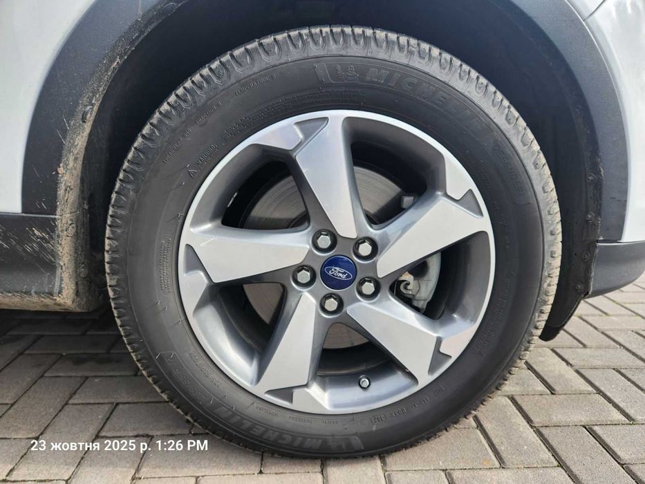 продам FORD Escape