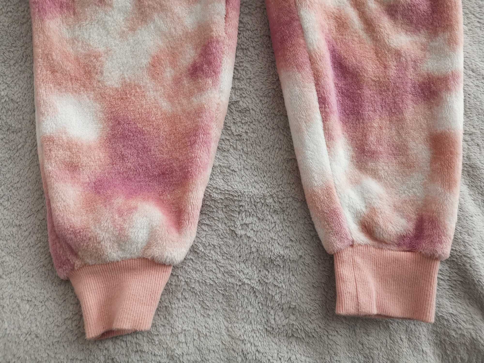 Różowa pluszowa piżama przebranie kostium jednorożec Next 134 jak nowa