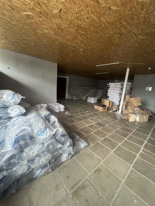 Продаж комерційного приміщення 220 кв.м на приватній  зем .4 сотки.