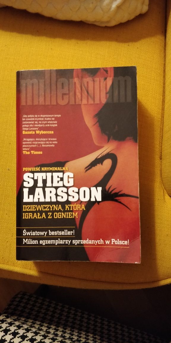 Stieg Larsson, Dziewczyna, która igrała z ogniem
