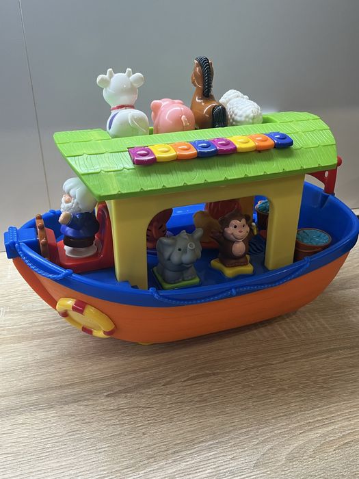 Ноєв ковчег українською