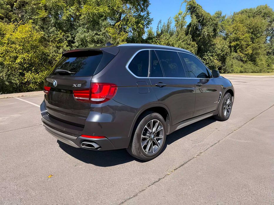 BMW X5      2018