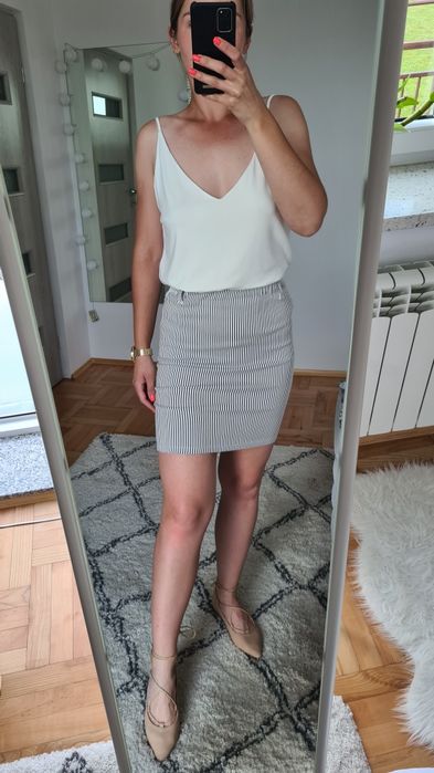 Ołówkowa spódnica w paski