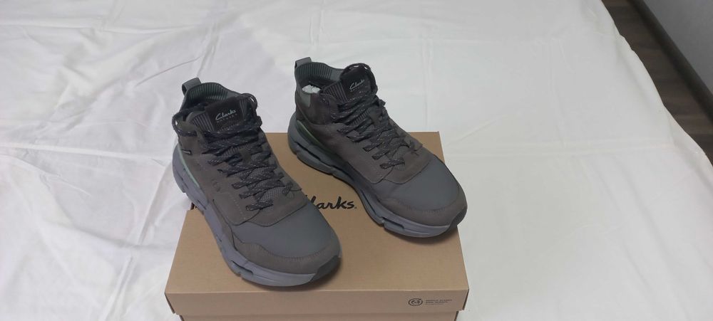 Водонепронекнi замшевi черевики Clarks Б/В