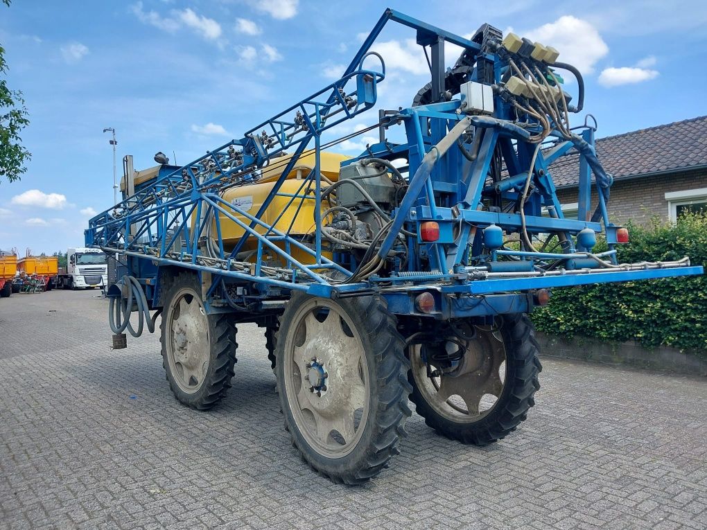 Opryskiwacz  samojezdny delvano hydro trac 27 m 3000 litrow
