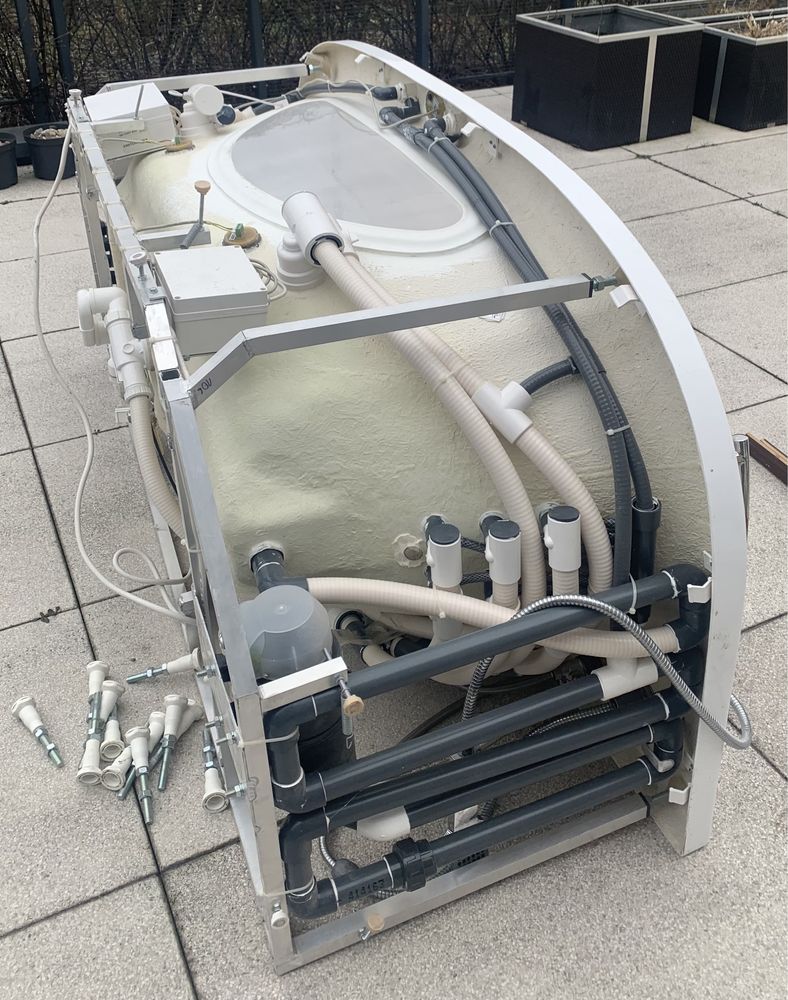 Wanna z hydromasażem jacuzzi Victory Spa