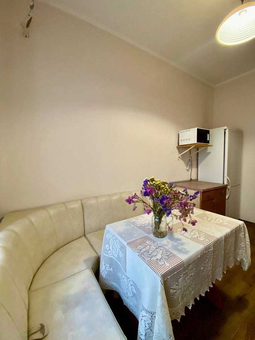 Лаврухіна 12, оренда 2-к квартири, Троєщина, ТРЦ Район!