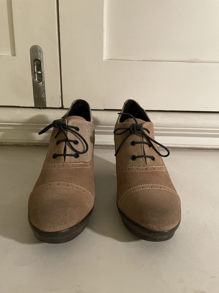 Sapatos da Disfunctional 40