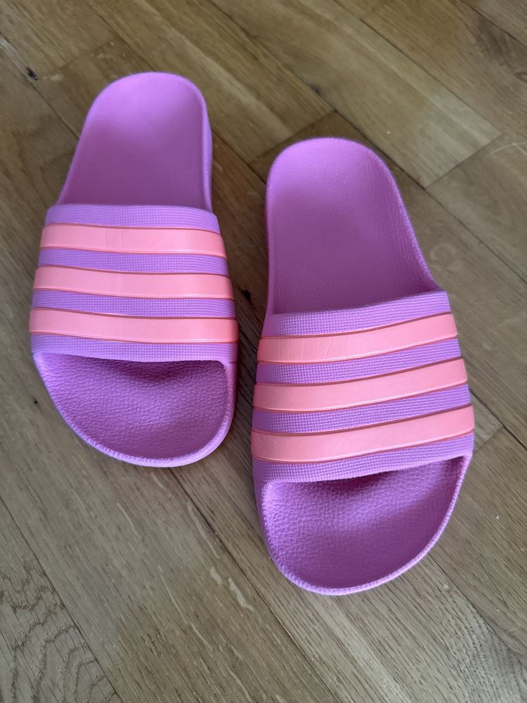 Klapki dziecięce Adidas roz. 34