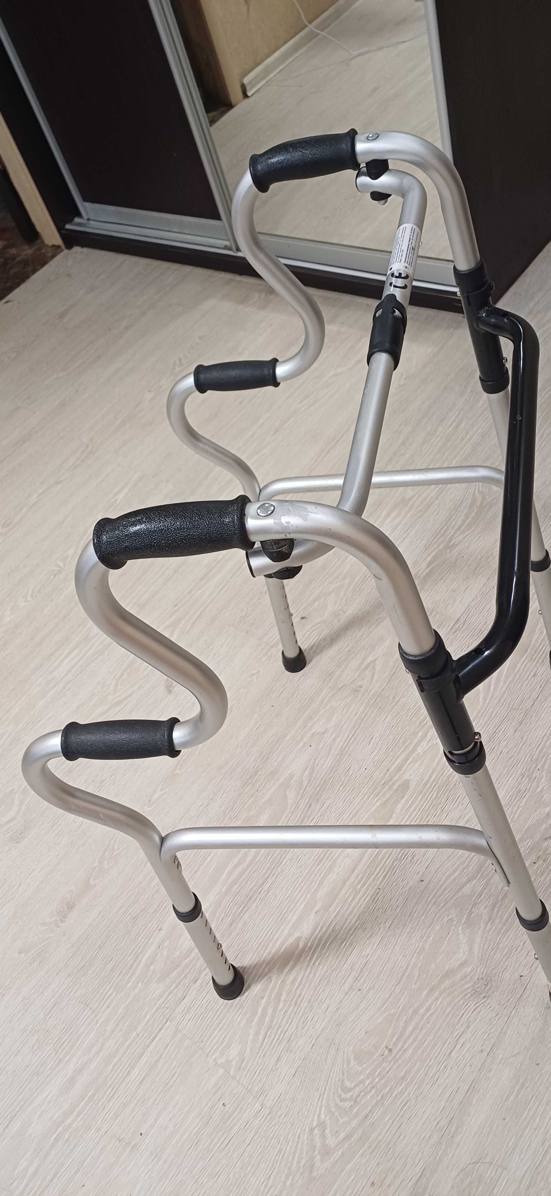 Продам ходунки новые