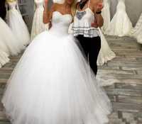 Свадебное платье ,корсет сияет  с- л размер