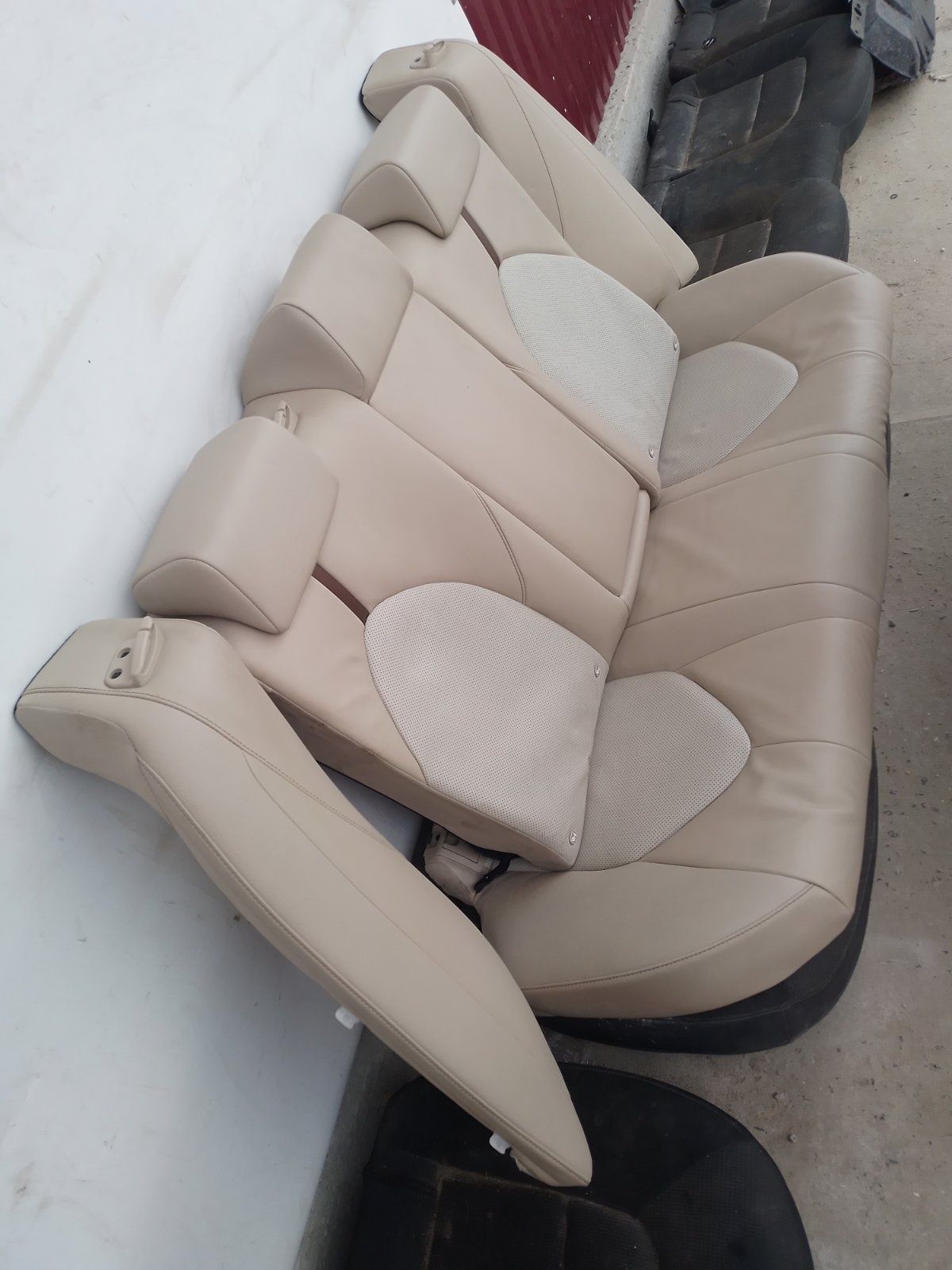 Салон шкіряний на Toyota Camry 70 17-24 року