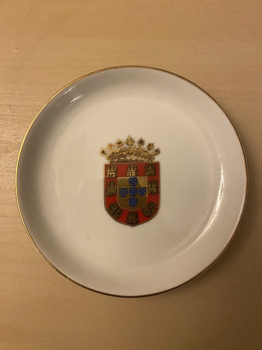 Pratinho com brasao da monarquia sem marca