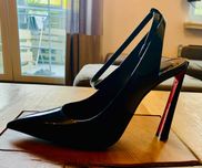 Czarne szpilki z paskiem CONDORA / Czółenka - CHRISTIAN LOUBOUTIN