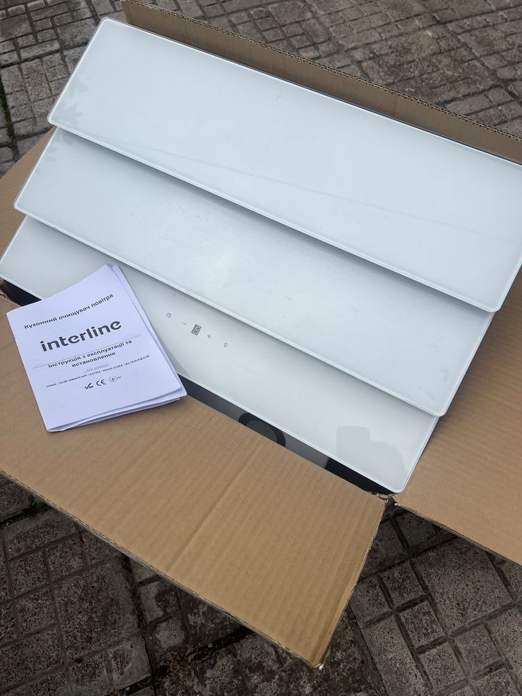 Витяжка Interline AIR WH A/60/GL/T