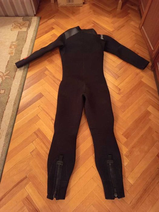 Продам гидрокостюм Aquata 6mm