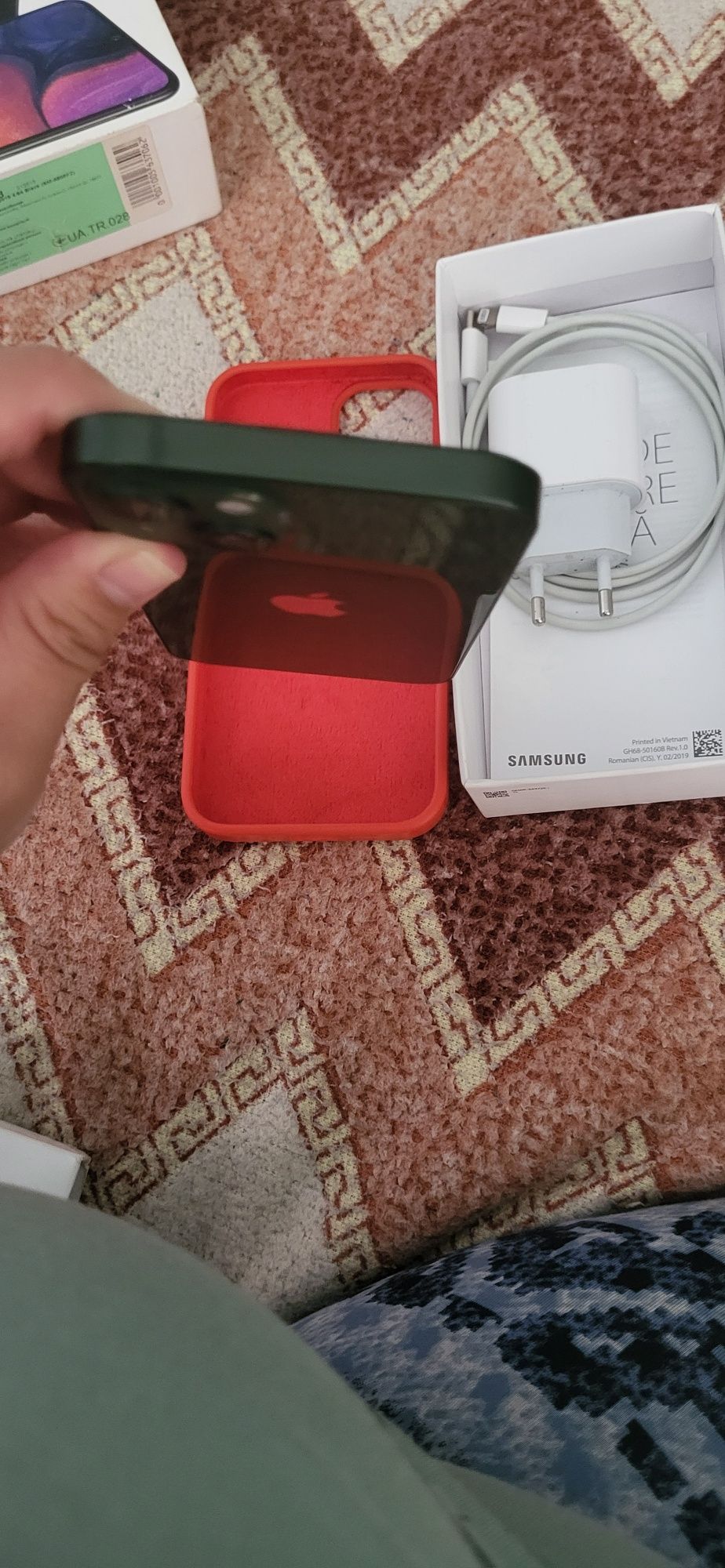 Iphone 13 r-sim телефон в стані 10/10
