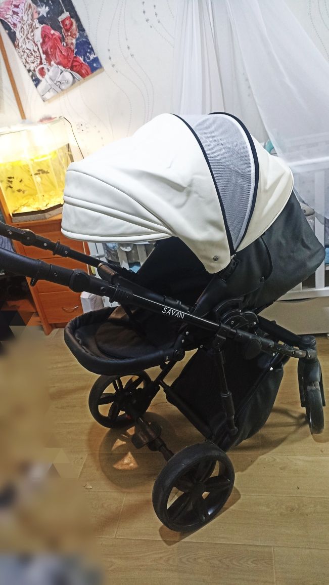 Продам коляску 3 в 1  SAVAN