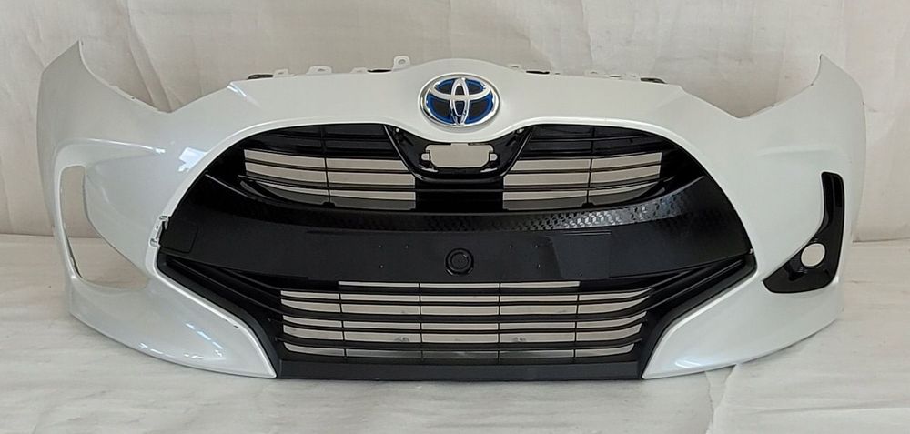 ZDERZAK PRZÓD ZNACZEK KRATKA TOYOTA YARIS IV 2019- 52119-K0050 52119-K0050