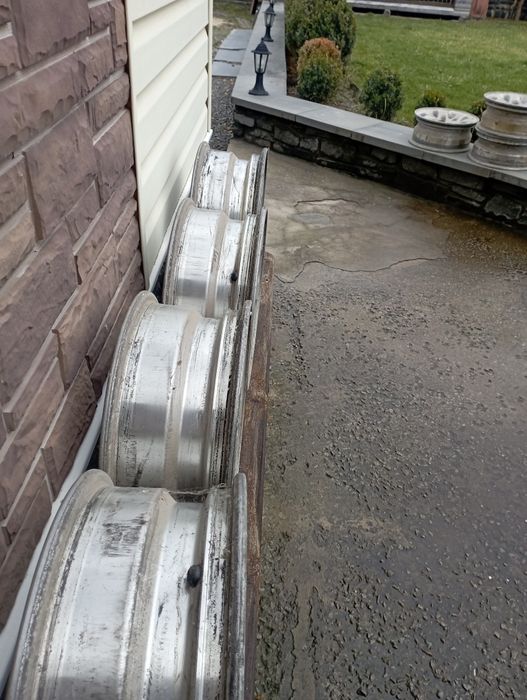 Продам 2 комплекта дисків Міцубісі Паджеро 2