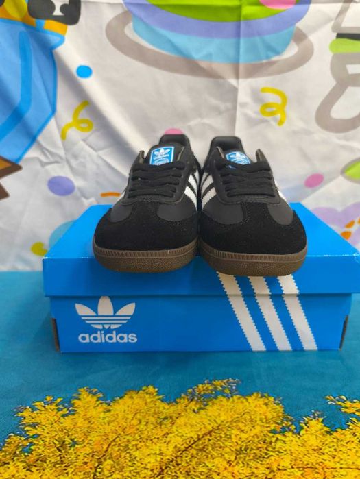 Adidas, biało-czarne trampki, rozmiar 39