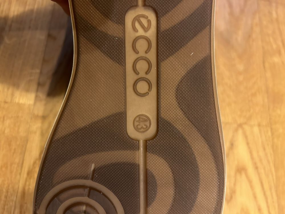 Nowe buty skorzane ECCO rozm.43