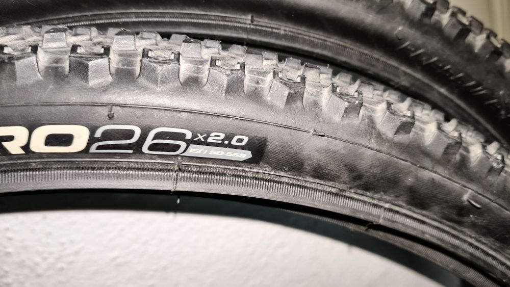 Pneus BTT MTB roda 26 estado novo