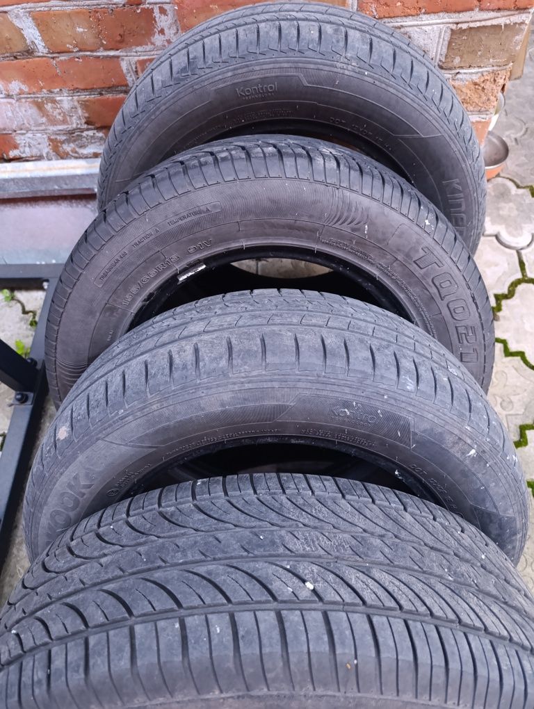 Продам резину 195/65 R15 б.в.