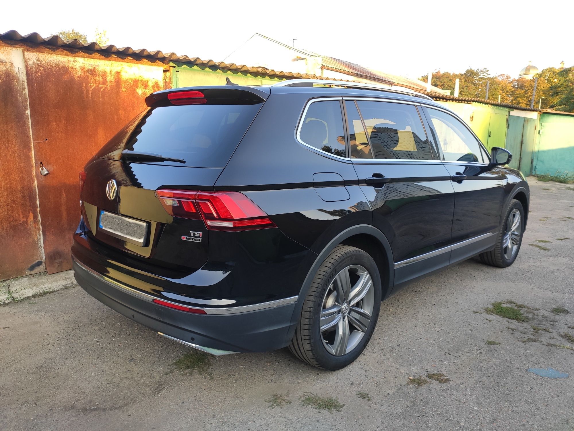 Volkswagen Tiguan 2017 (USA Allspace)