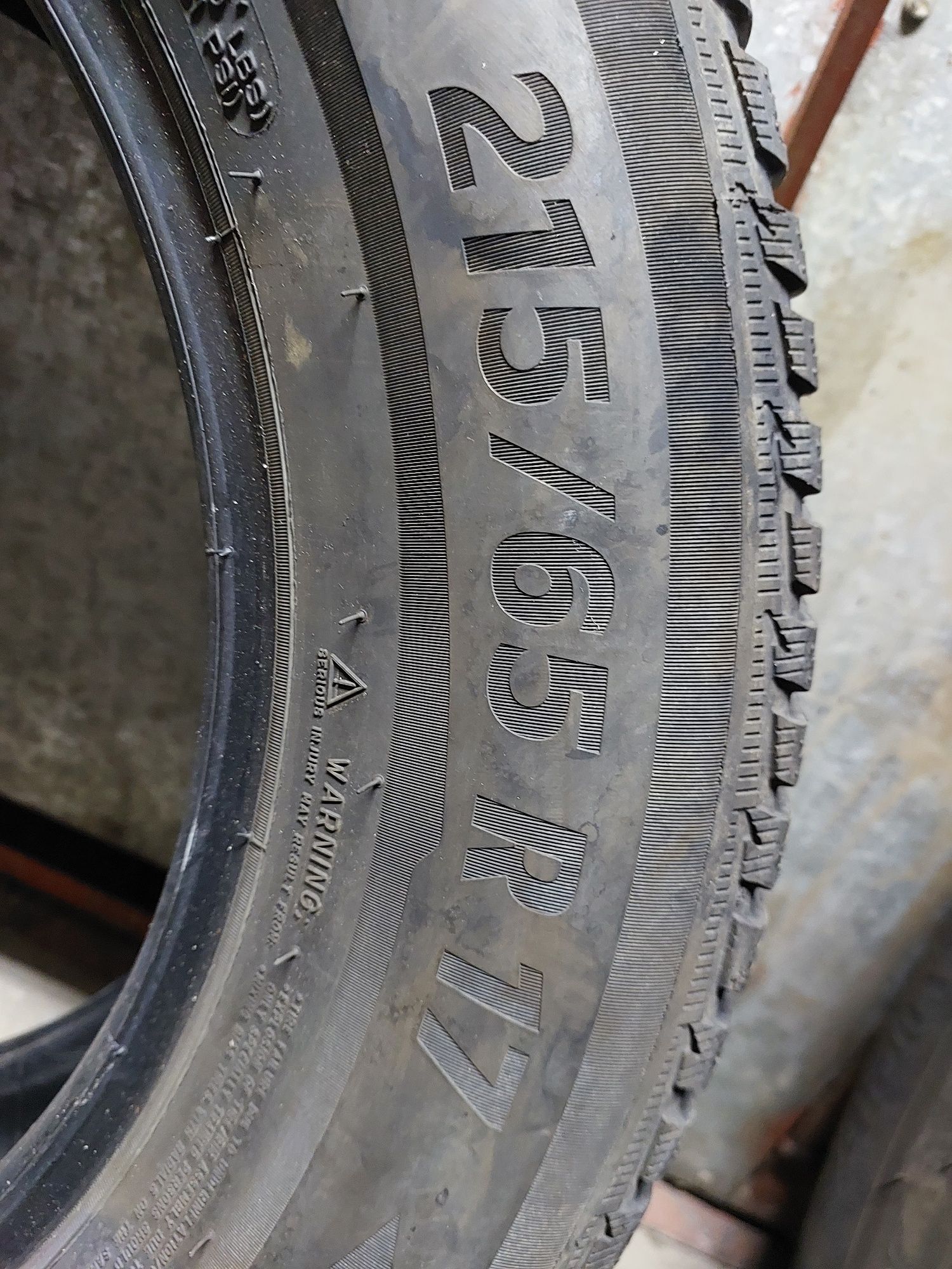 Michelin 215/65R17 Alpin5