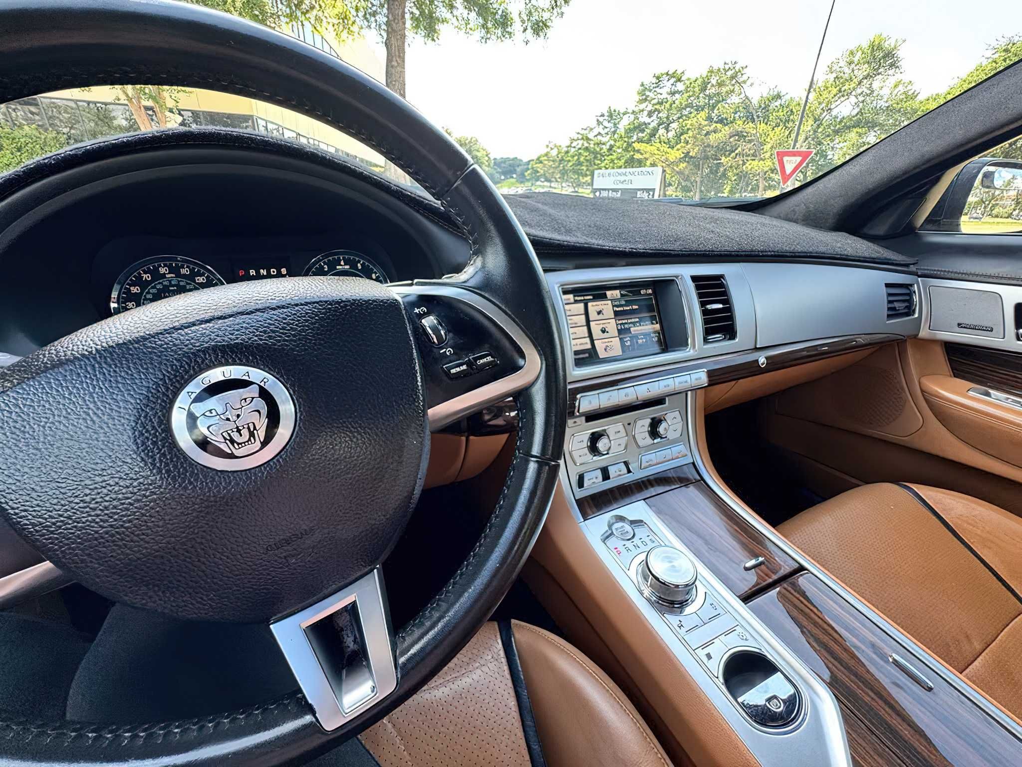 2013 Jaguar XF XF 2.0L I4T