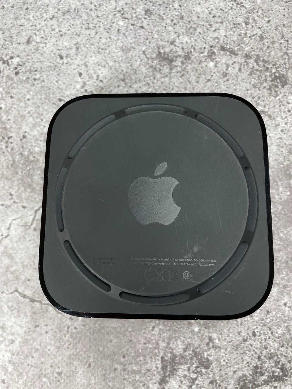 Apple TV 4K A1842 64gb хороший стан, комплект