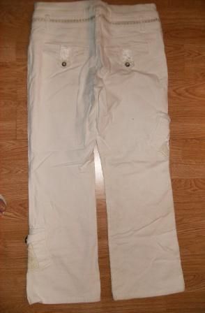 Spodnie sztruksowe białe-Mary Jeans .