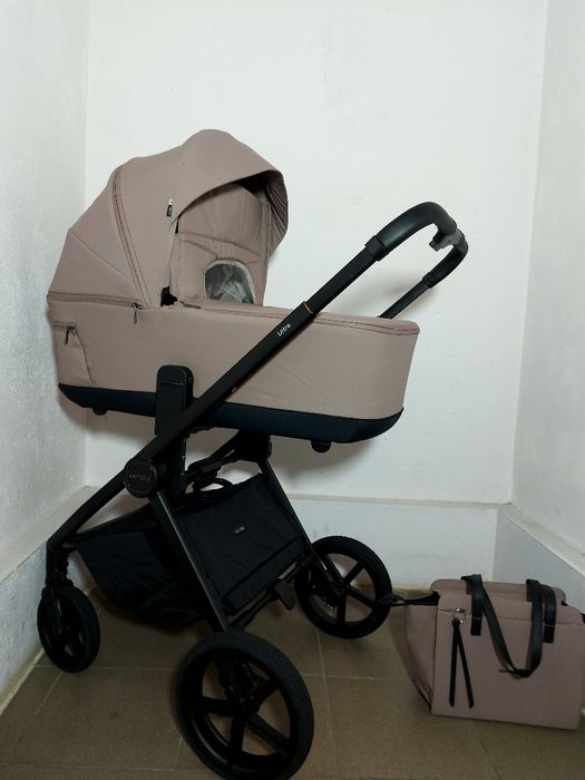 Коляска CARRELLO ULTRA новий колір 2025 року