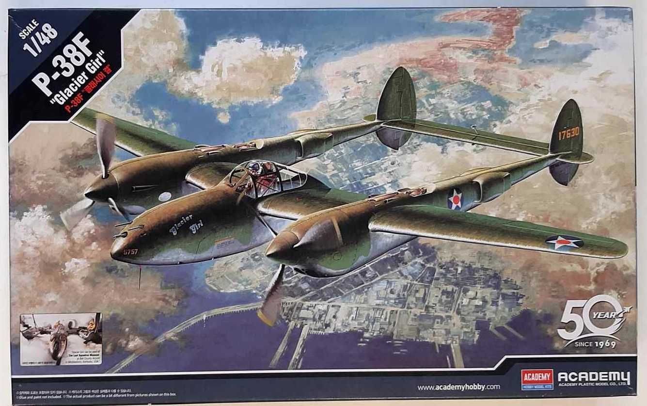 Model plastikowy P-38F LIGHTNING 'GLACIER GIRL' 1/48 Academy NOWY