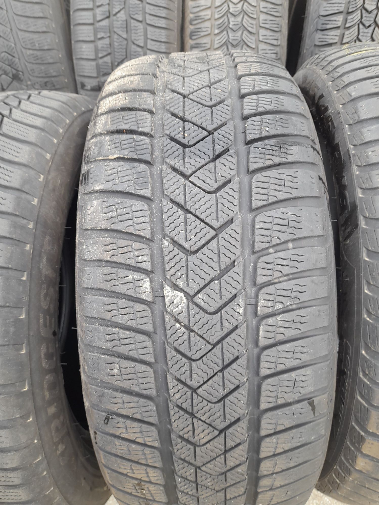 Opony zimowe Pirelli Sottozero 3  245 45 r18