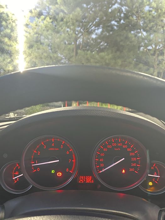 Продам Mazda 6 2010 1.8