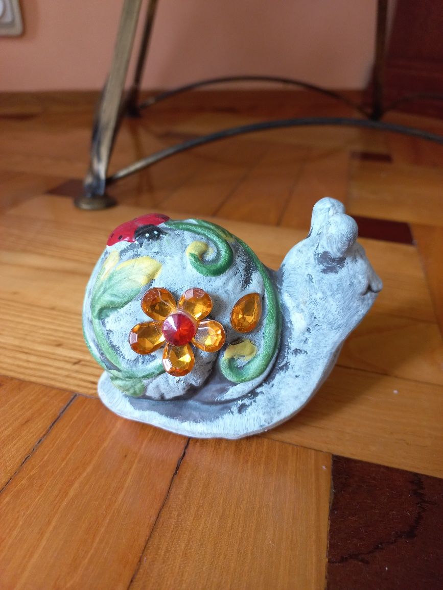 Ślimak  ślimaczek - figurka,  dekoracja