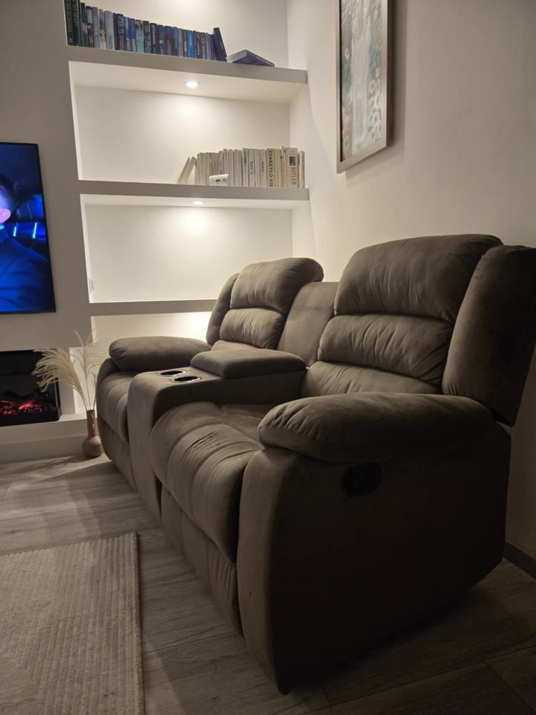 Kanapa sofa funkcja relaks barek 2 osobowa Agata Meble beż taupe