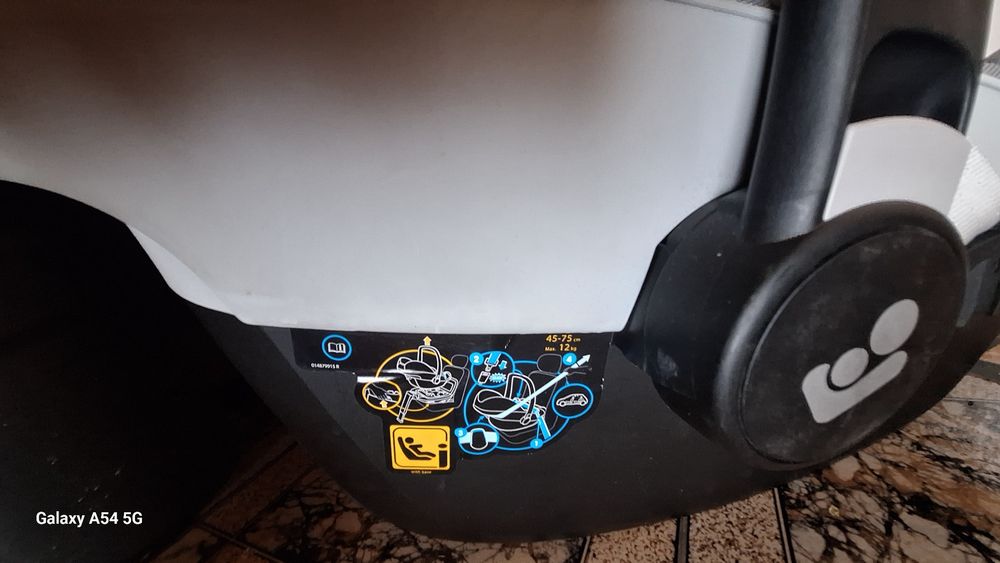 Fotelik Maxi Cossi Peble Pro z wkładka dla noworodka