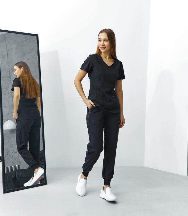 Женский коcтюм Cherokee Infinity черный М