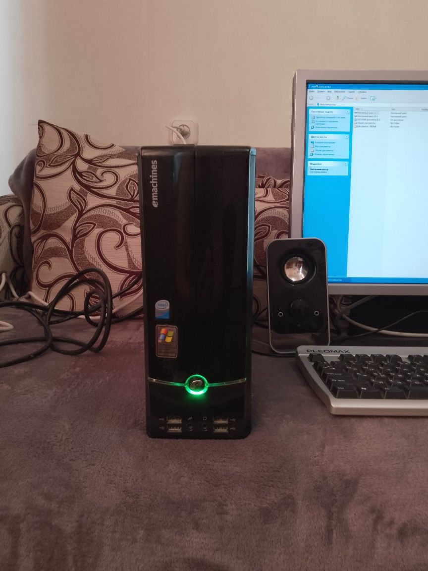Продам компьютер системный E machines