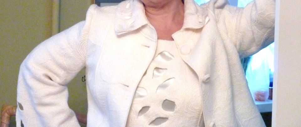 Великолепный костюм- двойка из вареной шерсти  ( платье и жакет)