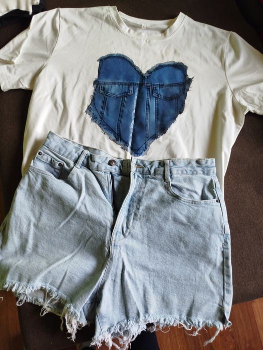 Віддам костюм  хл