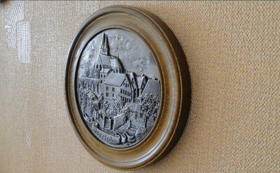 Relief z cyny . ISERLOHN
