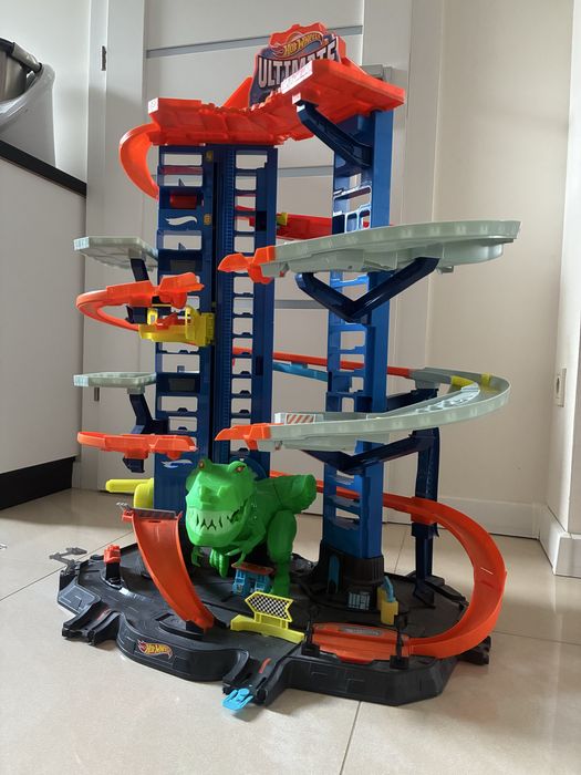 Hot wheels City GJL14 Mega Garaż Atak Dinozaura T-Rexa