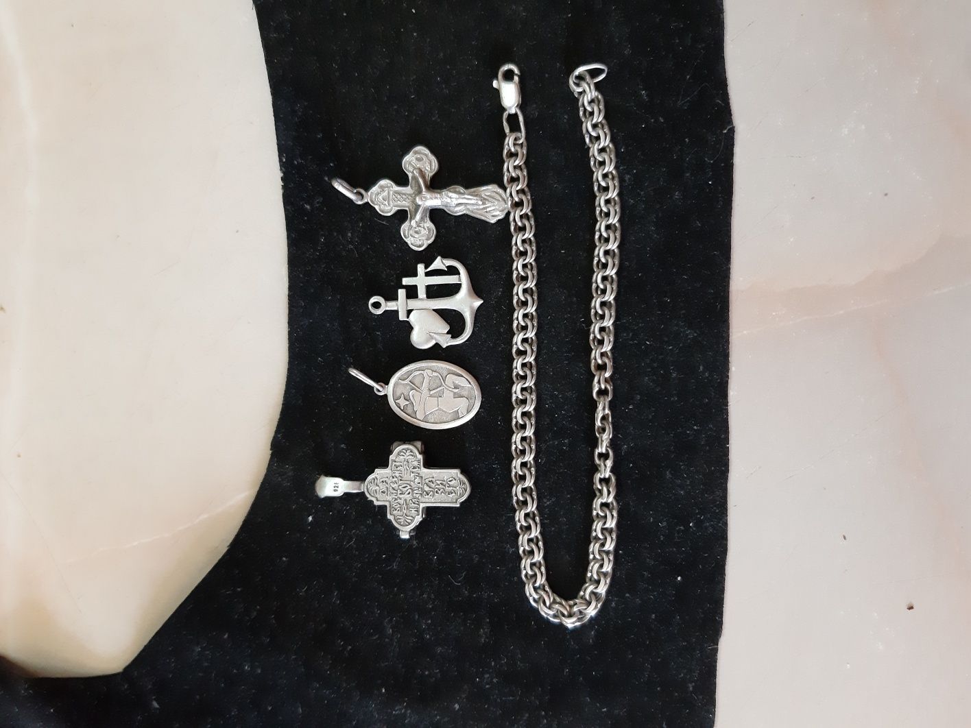 Продам серебренные изделия.