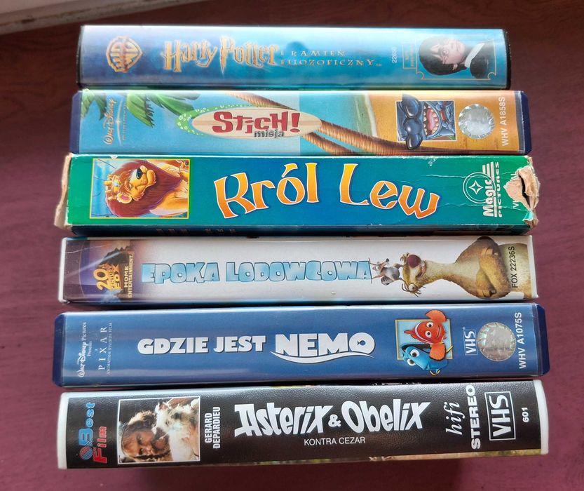 kolekcja filmów dla dzieci na oryginalnych kasetach VHS