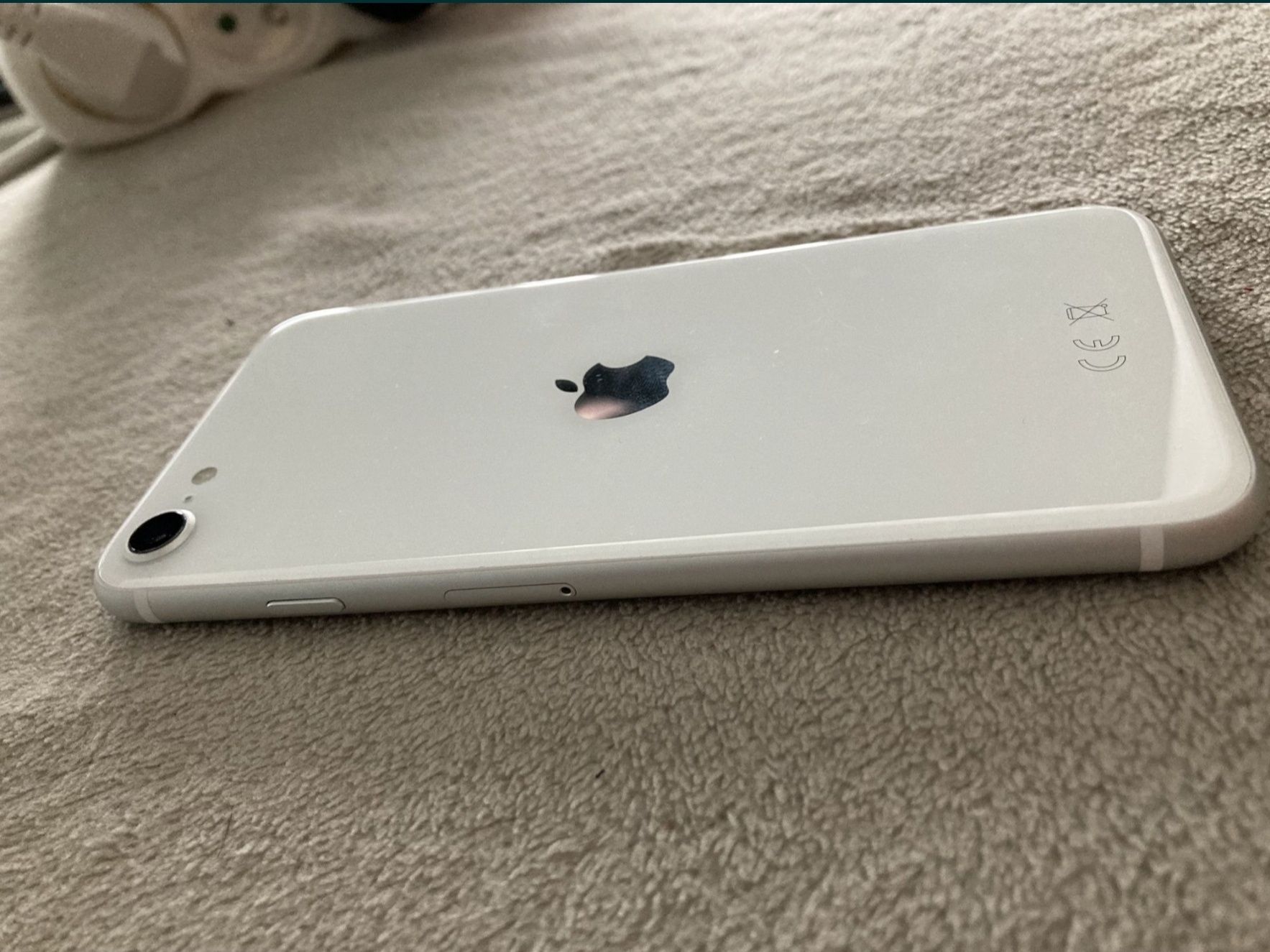 Apple iPhone SE 2020 pamięć RAM/ROM 3/256 GB White